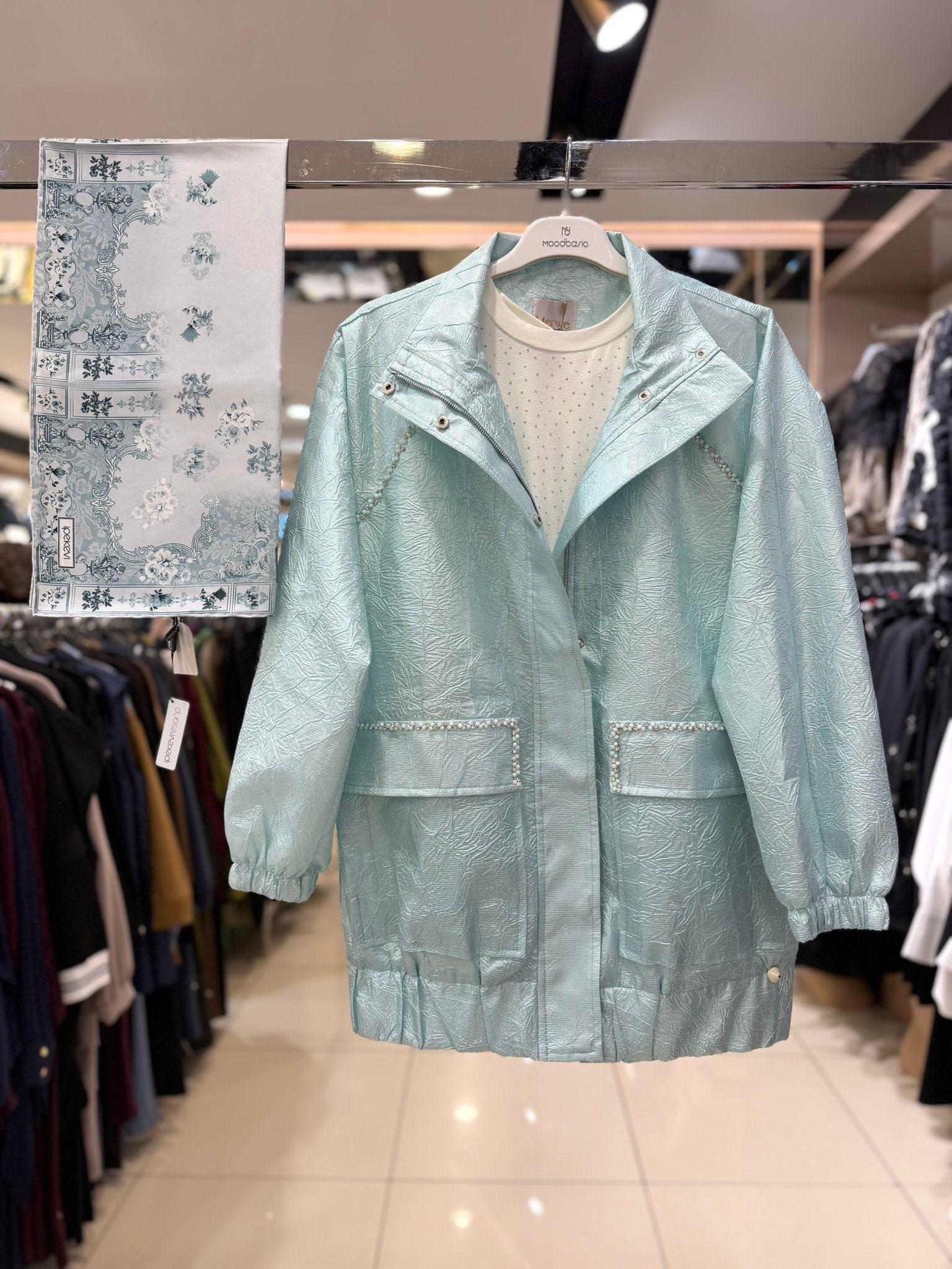 MERWE 26Y. MA04.11 CEKET