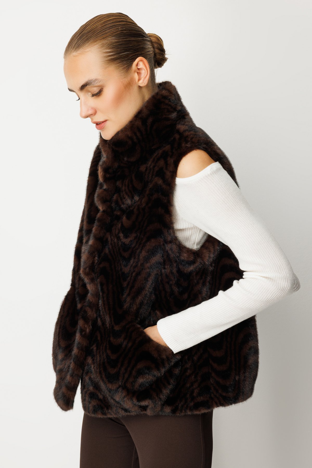 EKOL 25K. 08901 YELEK