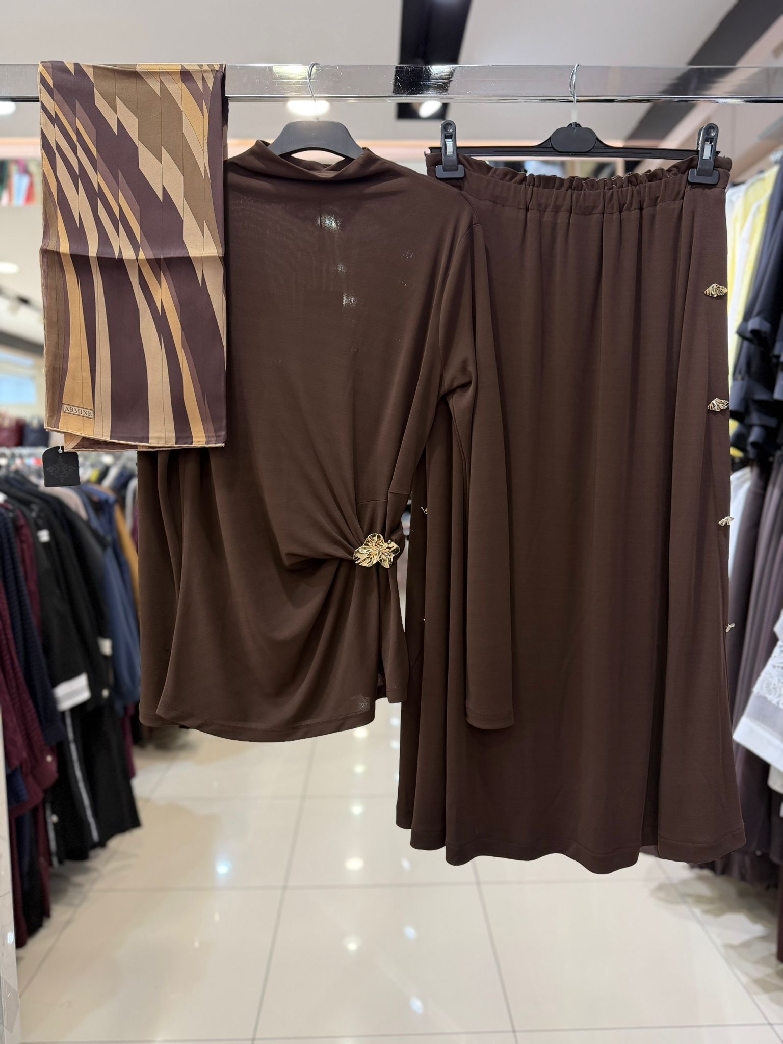 GHİSA 26Y. 9286 ETEKLİ TAKIM